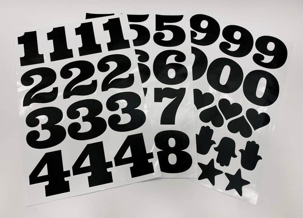 מדבקות מספרים 7 סמ שחור מכיל 3 דפים